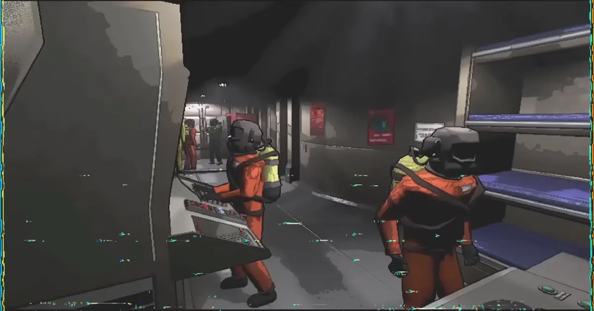 Cuatro jugadores con trajes naranjas explorando una oscura instalación industrial en Lethal Company.
