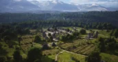 Manor Lords amplía su mapa mientras baja el precio de la clave para PC