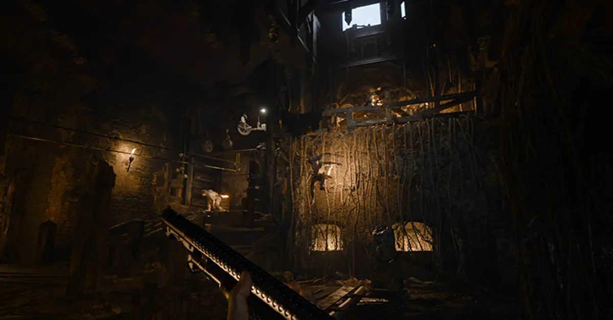 Ethan Winters explorando la misteriosa aldea.