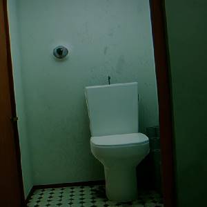 BrokenLore: DON'T WATCH – Inodoro