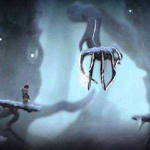 Never Alone - Árbol en movimiento