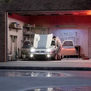 Pursuit - Garaje